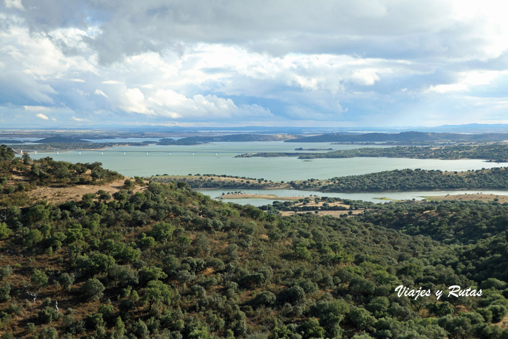 Embalse de Alqueva, Monsaraz