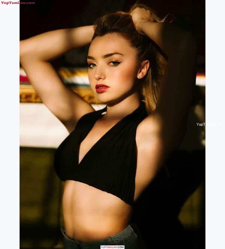 Peyton List Sexy Bikini Photos, Boobs Cleavage Pics Peyton List Sexy Bikini Photos & Boobs Cleavage Pics