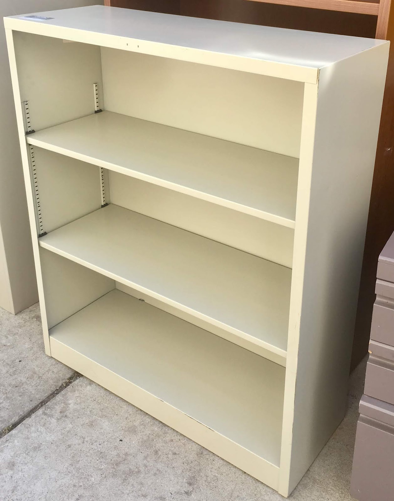 Uhuru Furniture & Collectibles 467303 Metal 3 Shelf Bookcase 30 SOLD