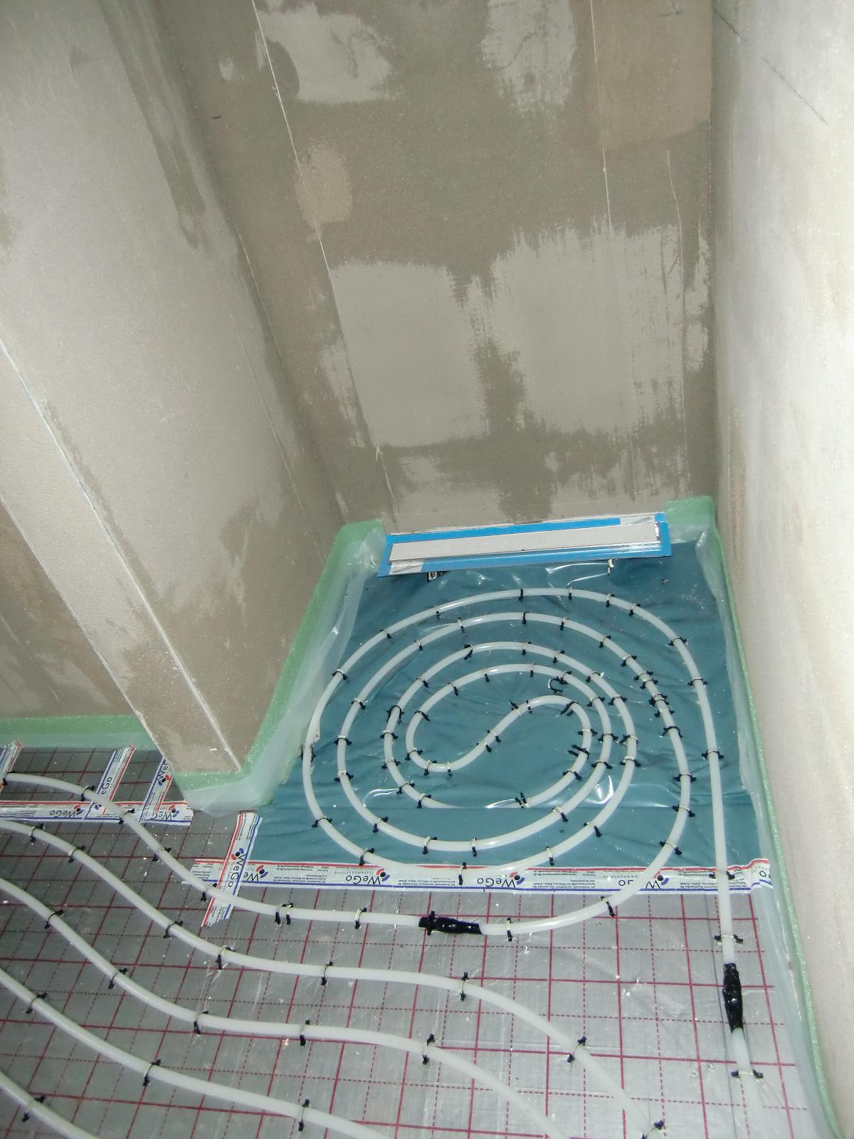 Neues vom Bau: Garage, Putz und Fussbodenheizung