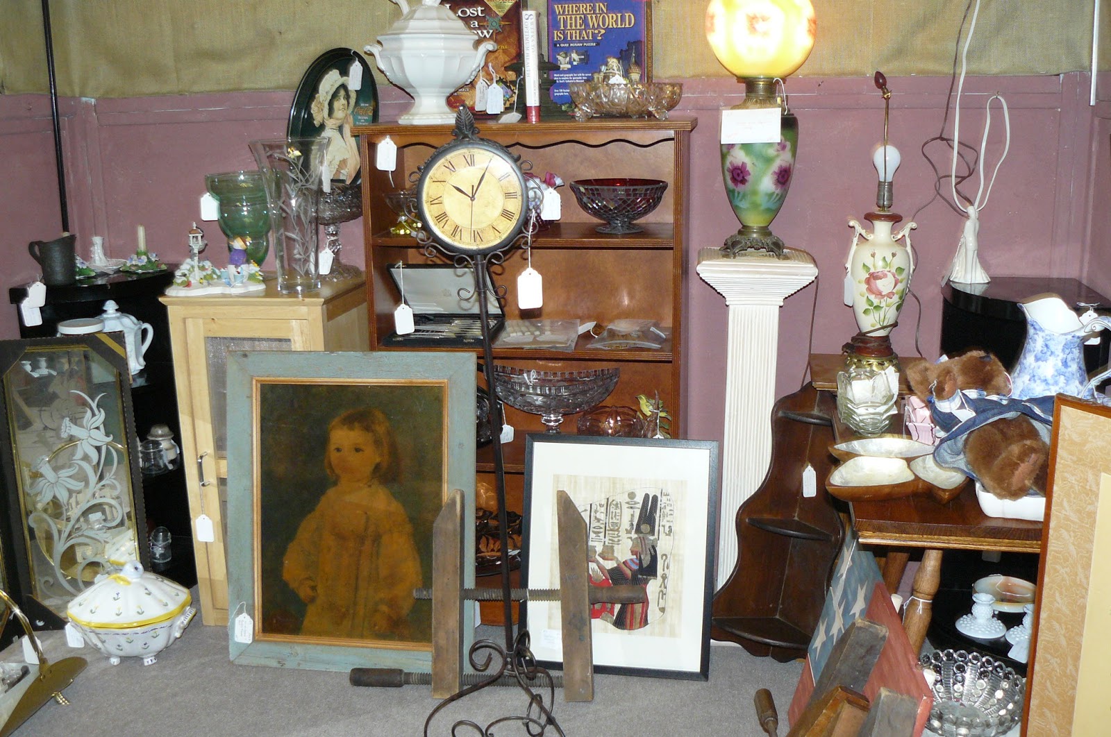 SCRANBERRY COOP Antiques and Vintage Treasures