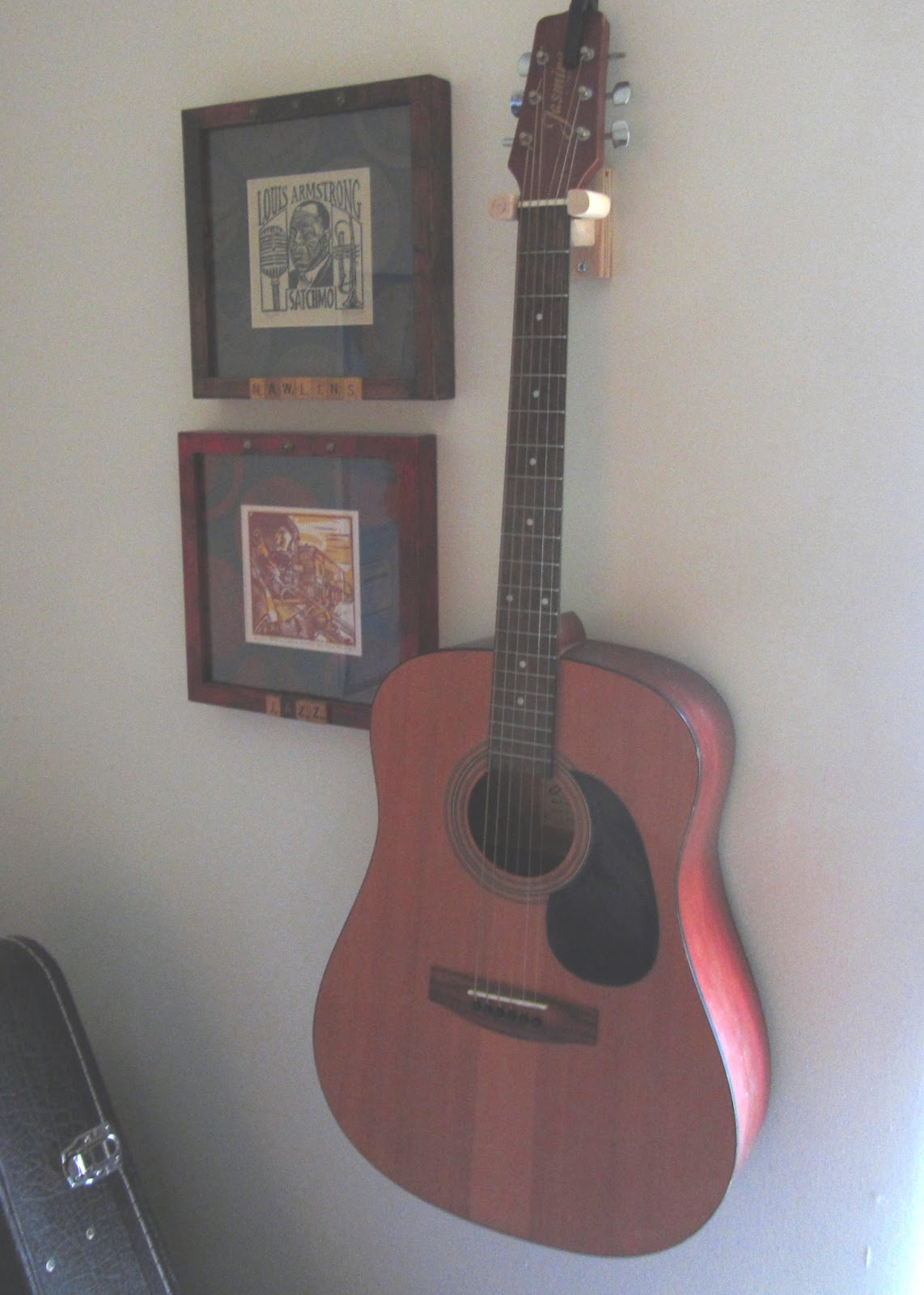 Frugal For You DIY Guitar Wall Mount From Wood Scraps!