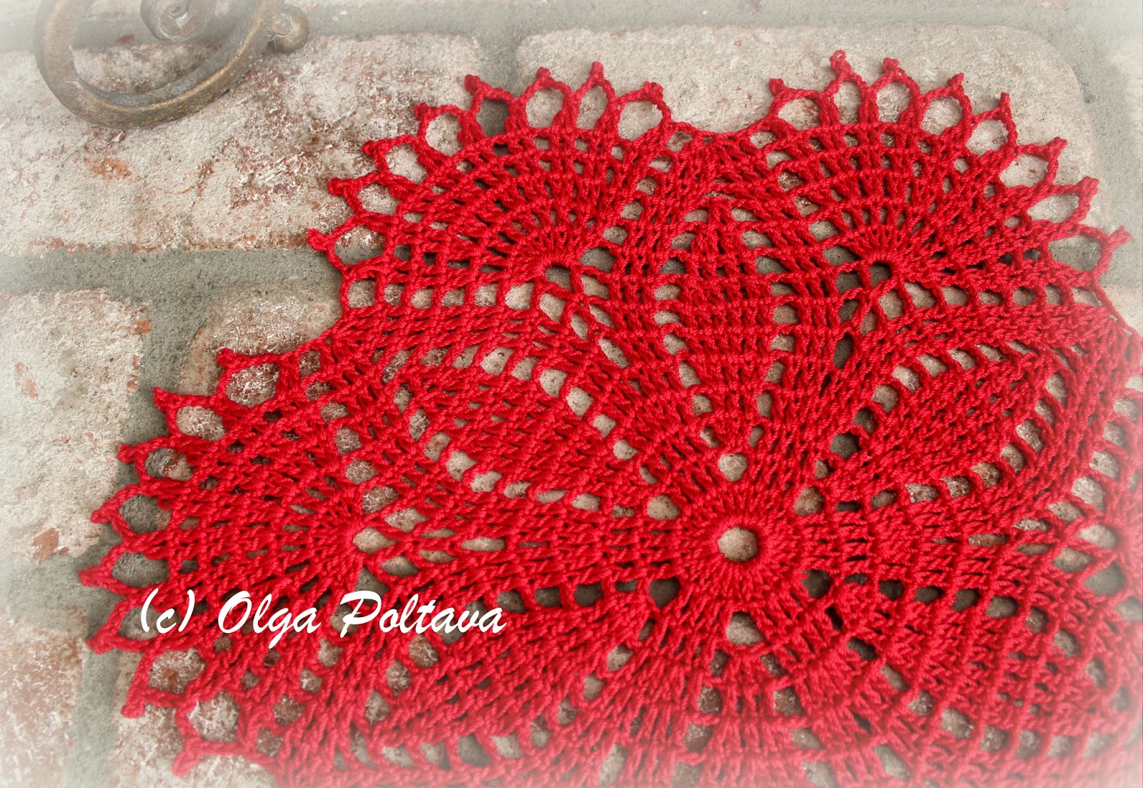 Lacy Crochet Aunt Lydia's Thread Size 3 Small Doily, Free Crochet