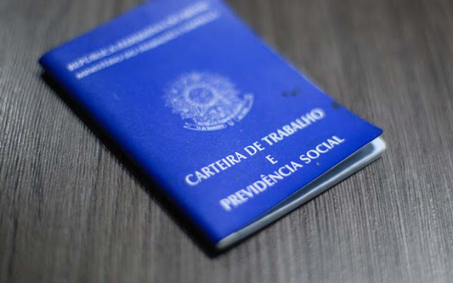 Trabalho aos domingos exige que patrão faça escala de folgas