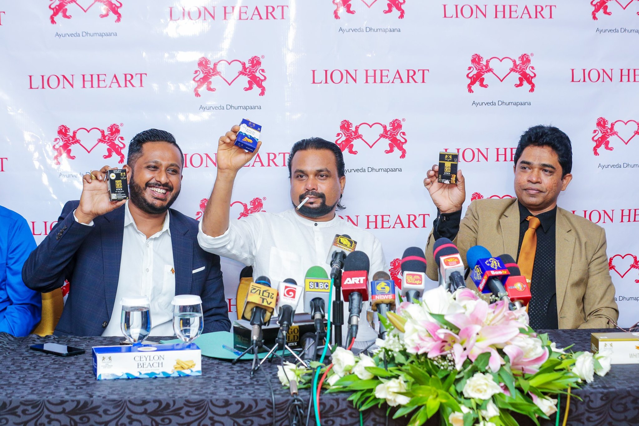 Wimal weerawansa ஆயுர்வேத சிகெரெட்டினை அறிமுகப்படுத்திய தொழில்துறை அமைச்சர் விமல்!