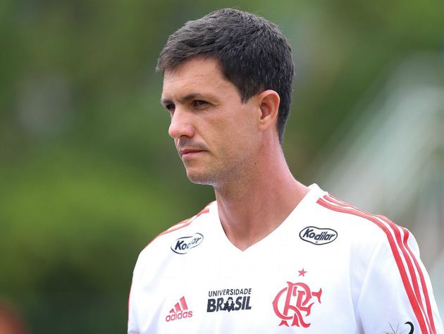 Flamengo efetiva Barbieri até o fim do ano