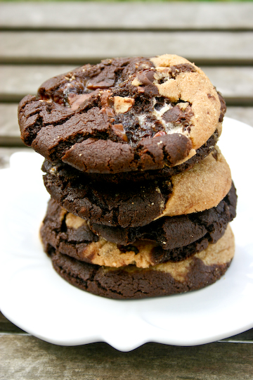 Bakergirl: Marbled Peanut Butter & Chocolate Snickers Cookies.
