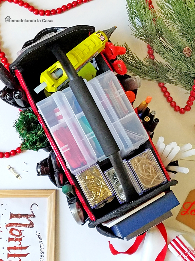Christmas Decor Tool Bag Essentials Remodelando la Casa