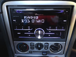 New radio installed in Mazda Roadster