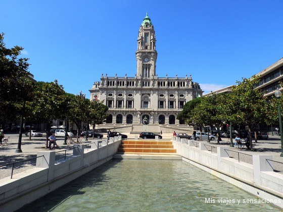 Plaza de la Libertad, ayuntamiento, Oporto, Portugal