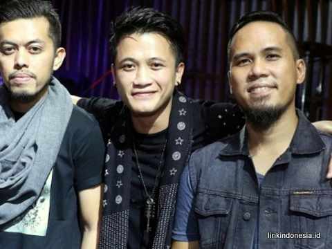 Lirik Lagu Melepaskanmu - Melepaskanmu Bukan Mudah Bagiku Untuk Melalui