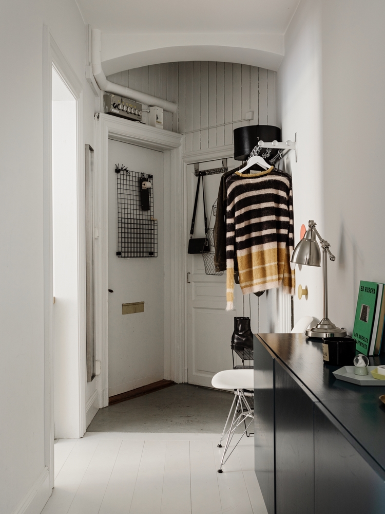 How Barbie and Super Nintendo World Toy with the Scale of Playtime