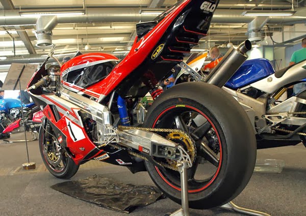 Manx Cat Motosport: CRIGHTON CR700P