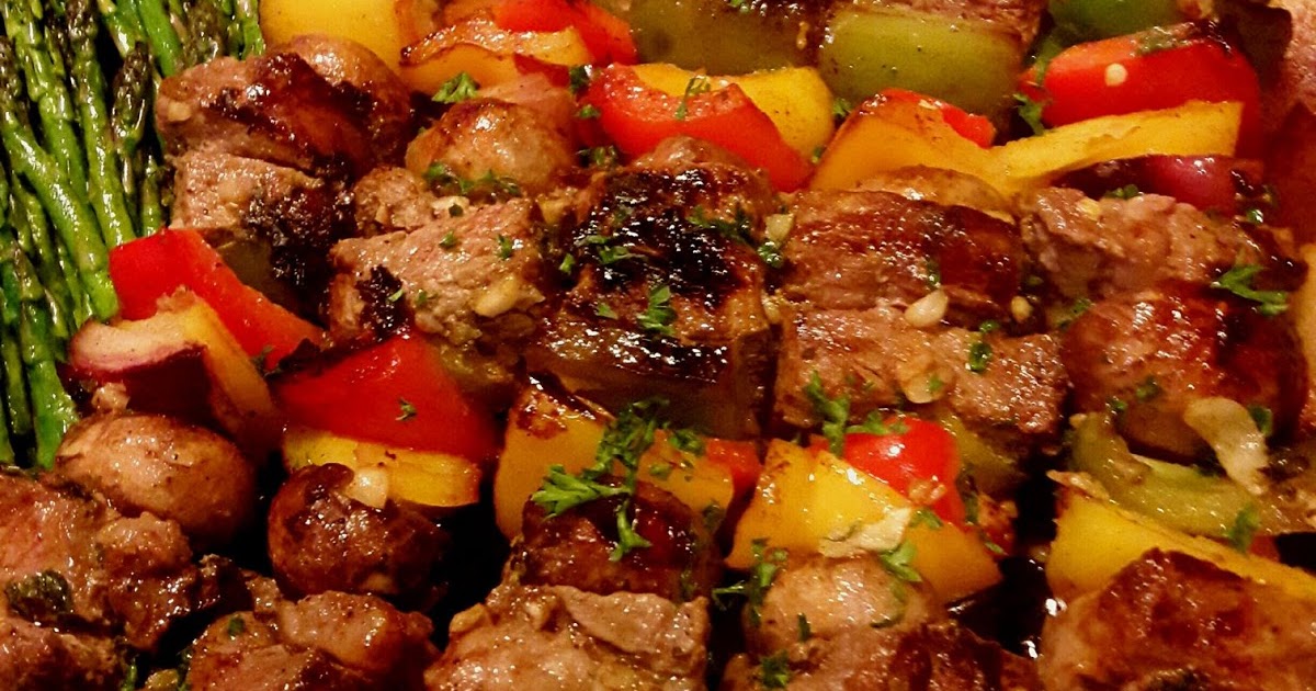 GARLICKY RIBEYE STEAK KABOBS with roasted asparagus and potatoes Recipes