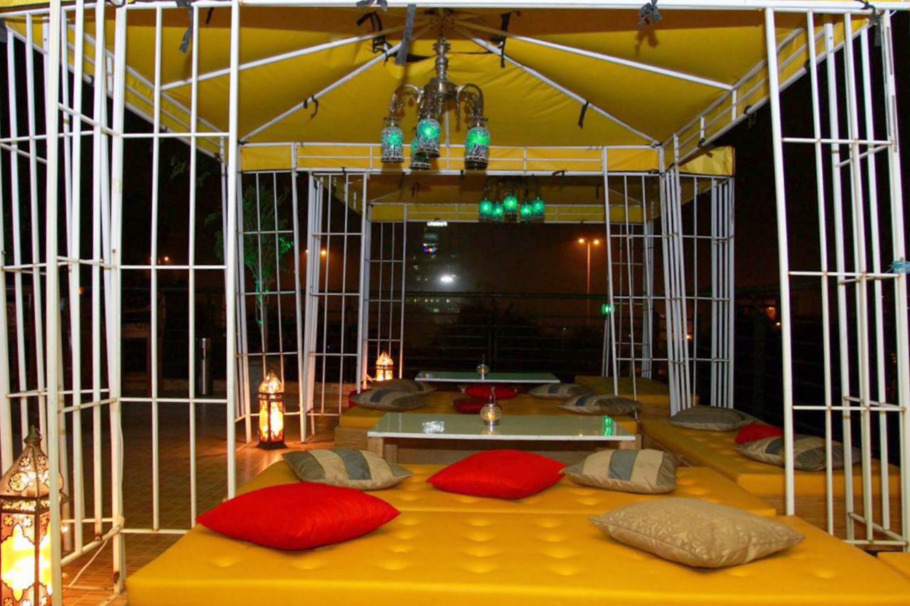 10 Incentives to Visit Bottles and Barrels The Craft Brewery