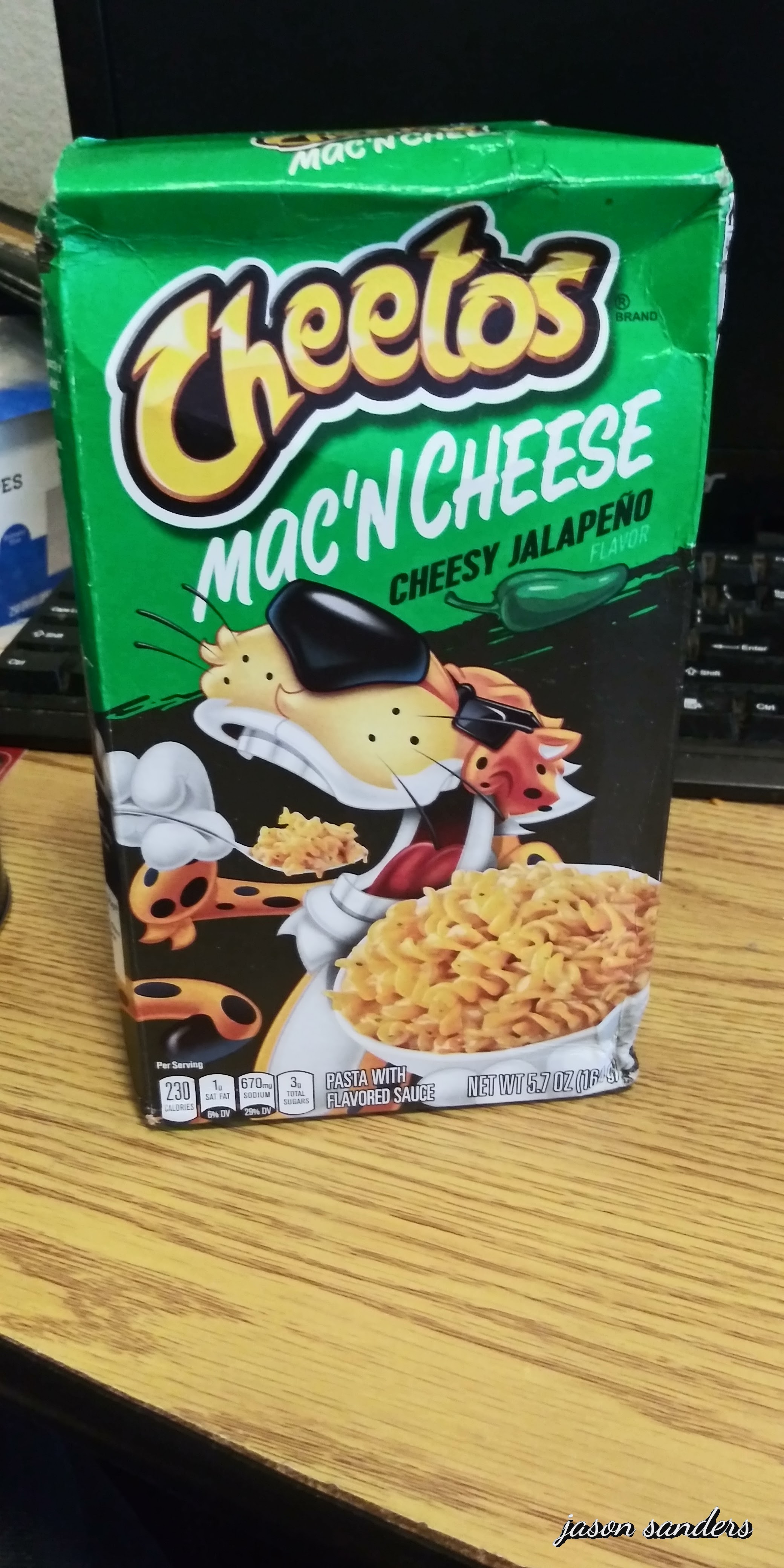 The Adventurous food guy Cheetos Mac N' Cheese