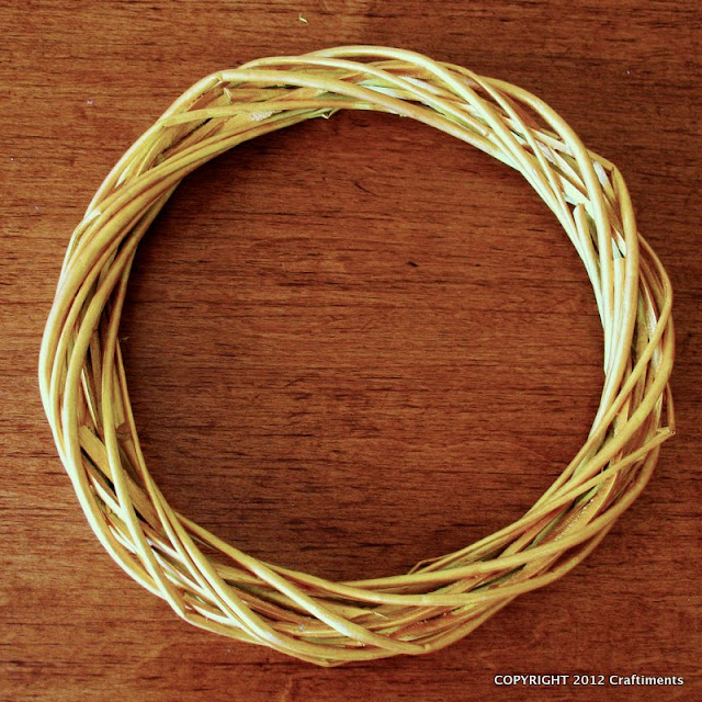 Craftiments:  Painted willow wreath