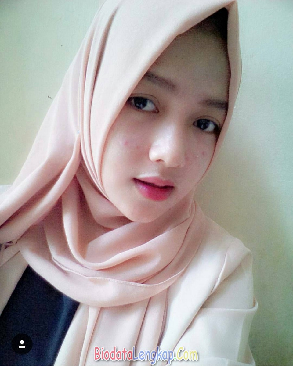 20+ Foto Cewek Berhijab.