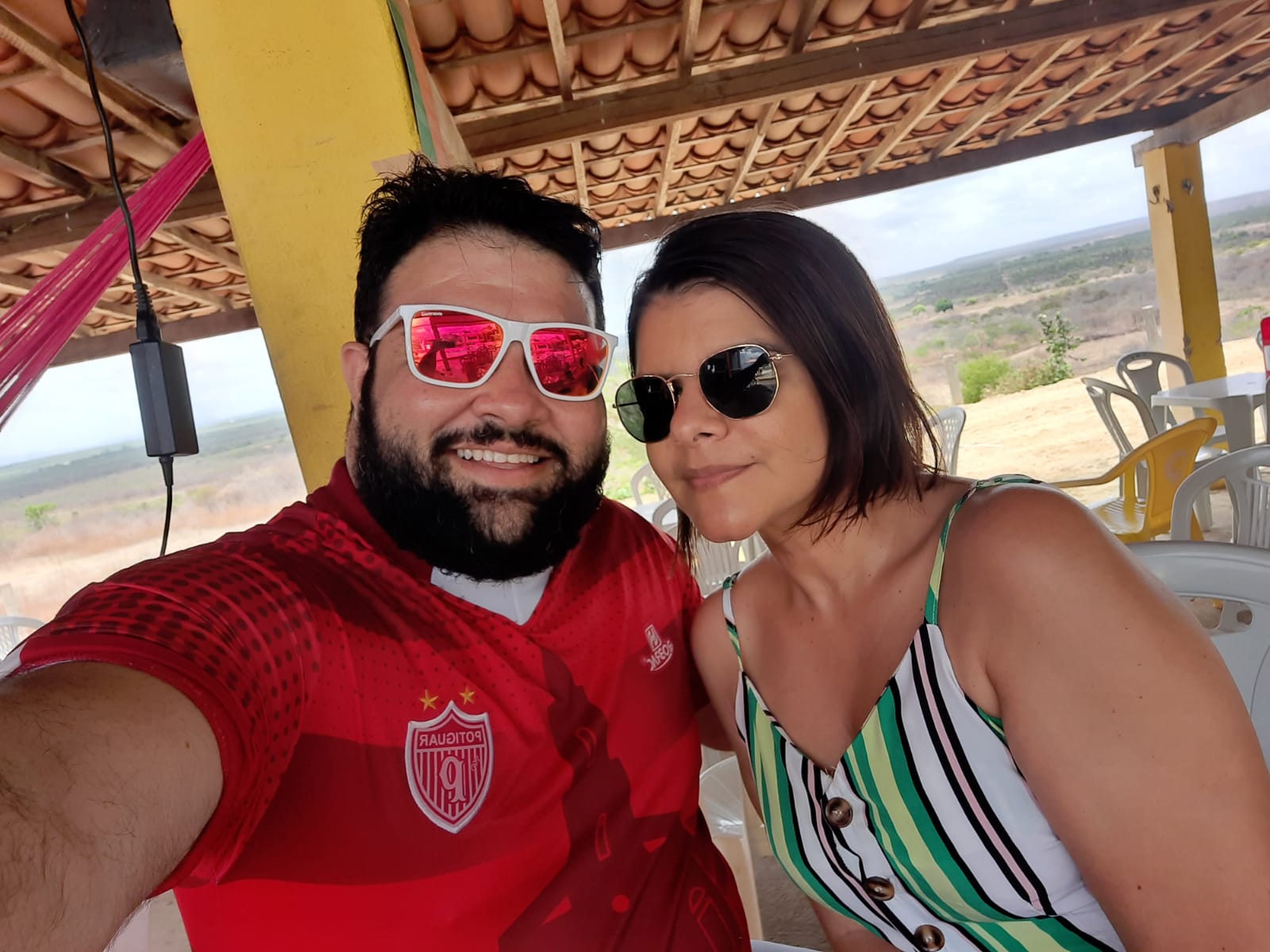 HOJE TODOS OS VIVAS VÃO PARA SÔNIA LANCHES, MEU AMOR. E JOAQUIM