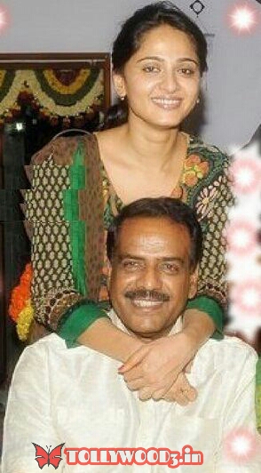 Anushka Shetty with Her Father