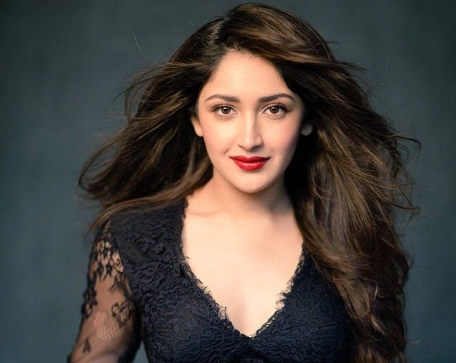 Sayyeshaa Saigal Bio, Net Worth, Measurements, Height, Affairs, Age
