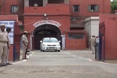 गया केंद्रीय कारा में छापेमारी