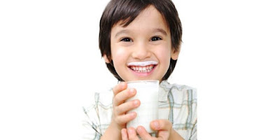 Usia Berapa Tepatnya Anak Boleh Minum Susu UHT?