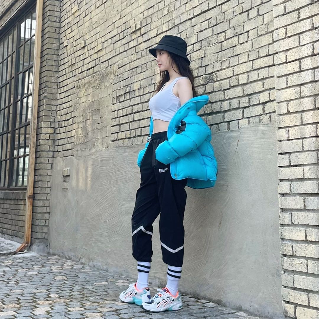 썸네일-   컵 비치는 흰나시 걸스데이 유라 1장-이미지