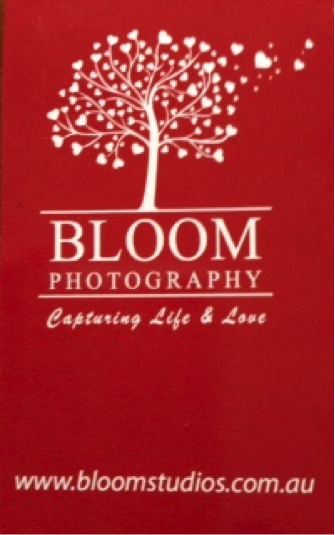 bloom photography logo