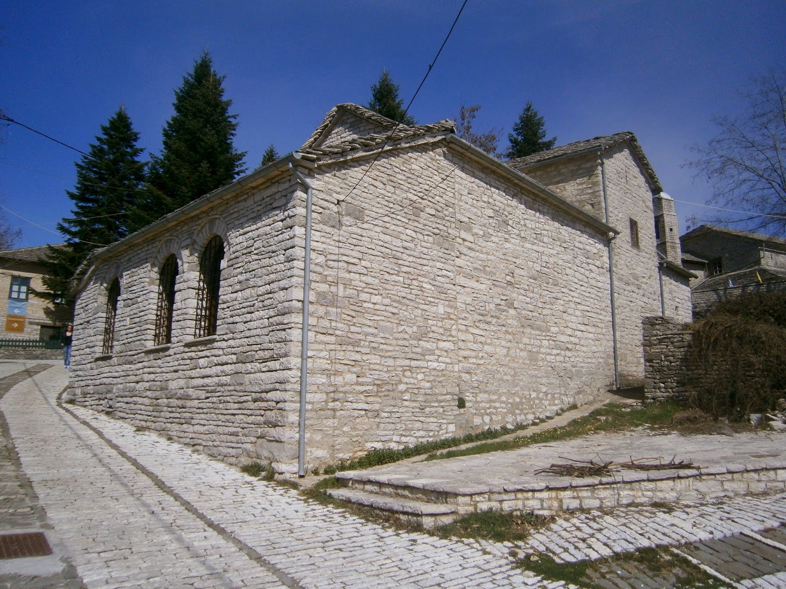 ναός του αγίου Μηνά στο Μονοδέντρι Ζαγορίου