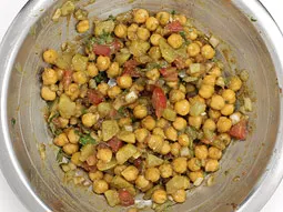 mix-chana-chaat-very-well