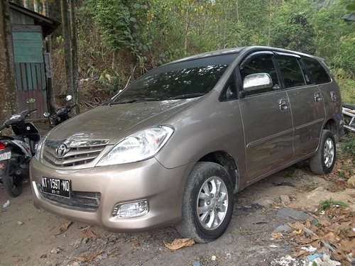 IKLAN BISNIS SAMARINDA  Dijual  Mobil  Toyota Kijang Innova 