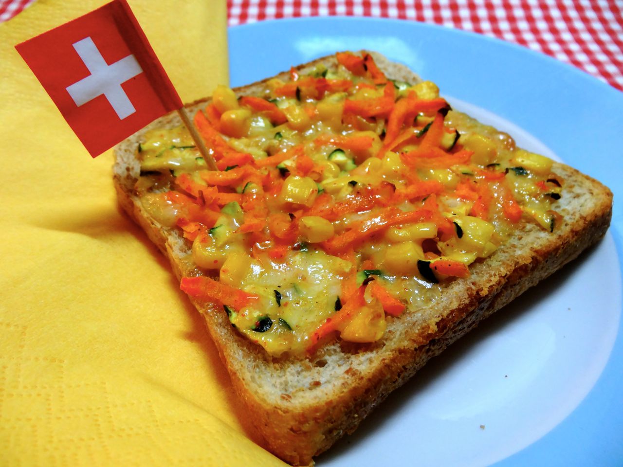 Frische Brise: Gemüse- Käse- Crostini Frische Brise: Gemüse- Käse- Crostini