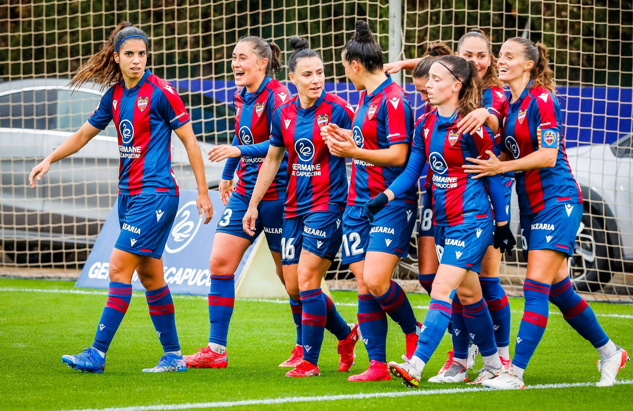 La sonrisa del Levante UD Femenino después de la tormenta