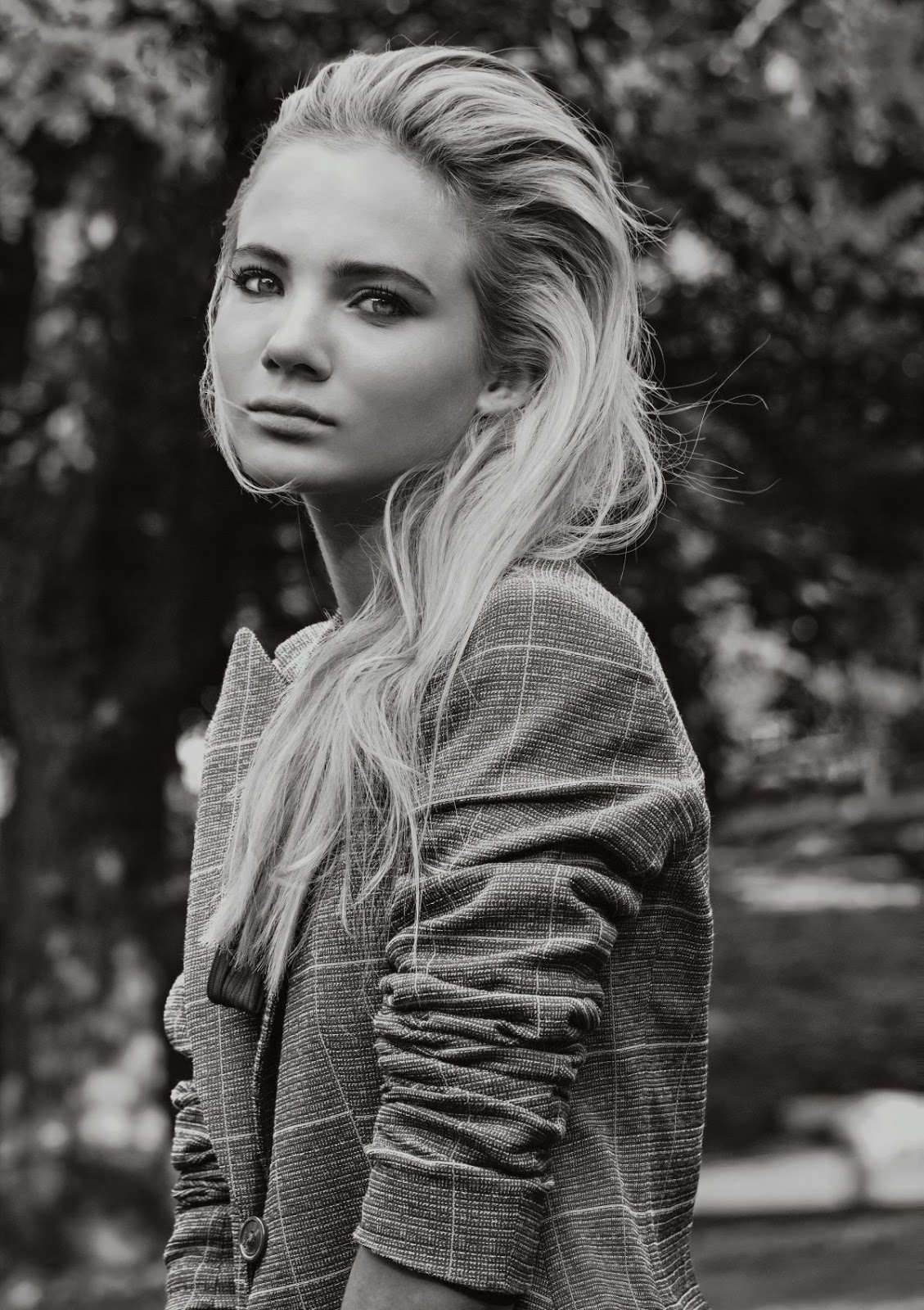 Freya Allan Clicks at a Photoshoot - November 2019