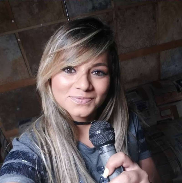 Cantora de forró morre durante show no Piauí