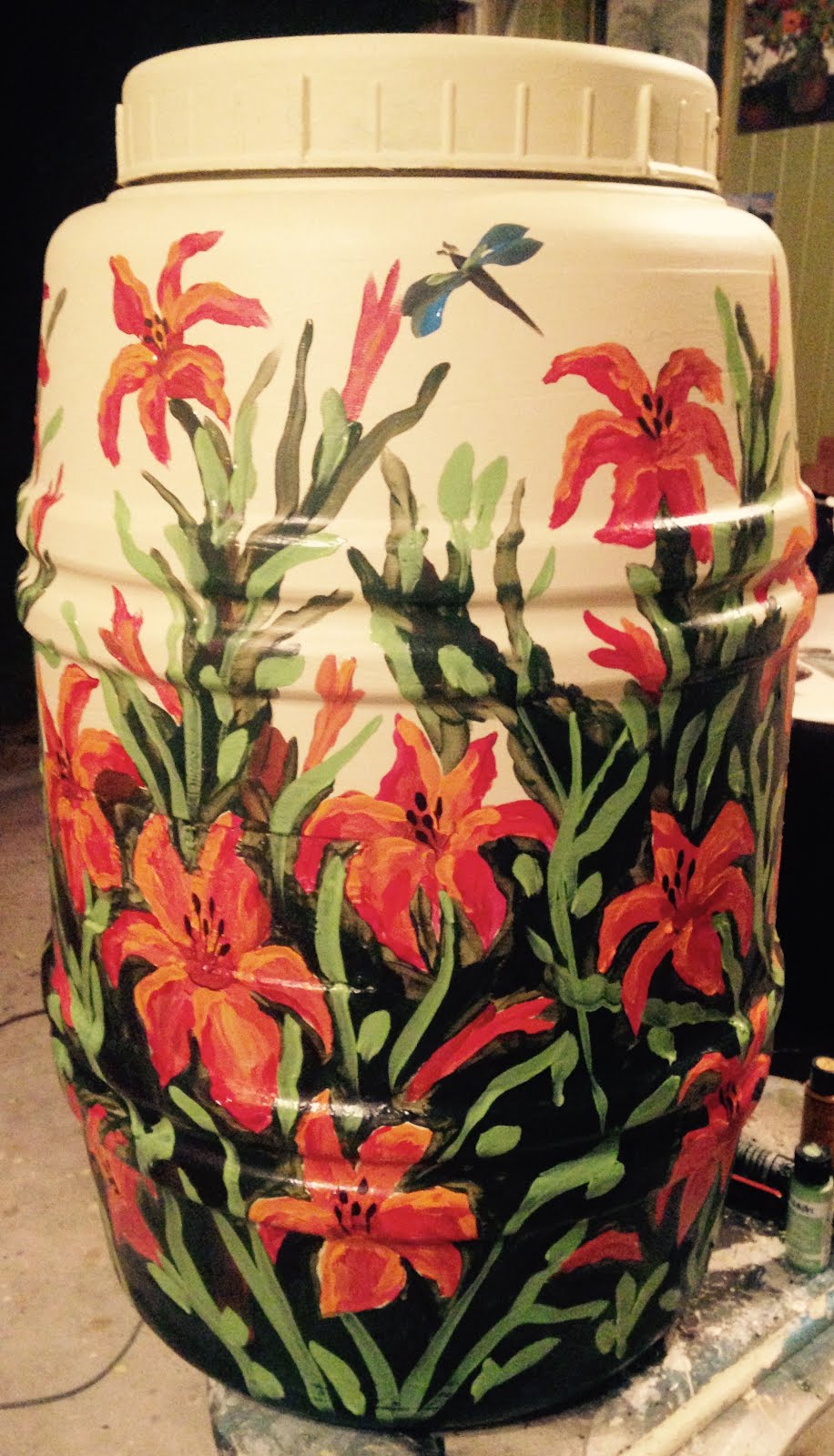 Jody Houston..... Custom Painted Rain Barrel
