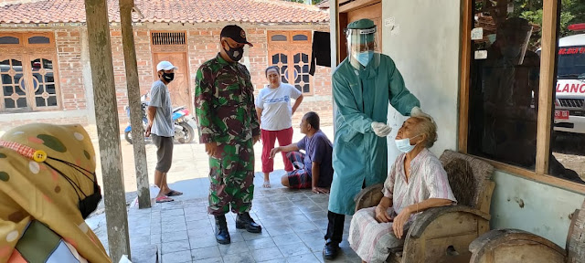 Babinsa Kalikobok Dampingi Kegiatan Tracing Contact Covid-19 Babinsa Kalikobok Dampingi Kegiatan Tracing Contact Covid-19