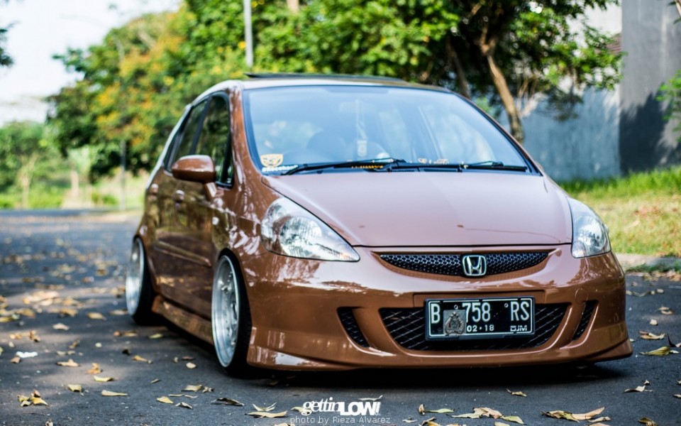 Honda Jazz 2002 stance