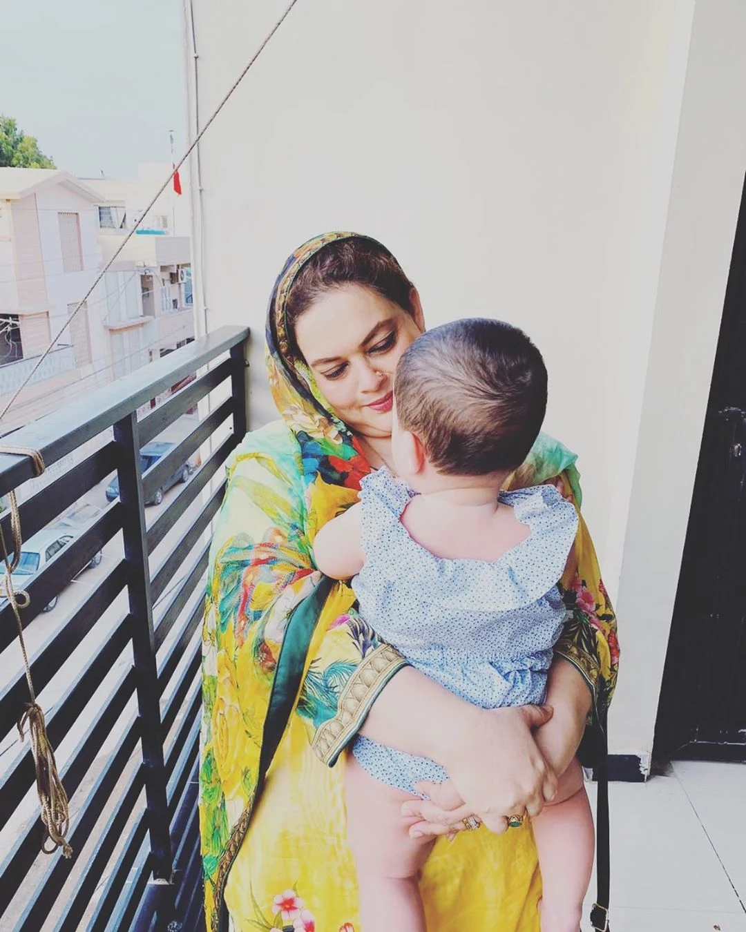 Aiman Khan and Muneeb Butt Beautiful Pictures on Eid ul Fitr with Family