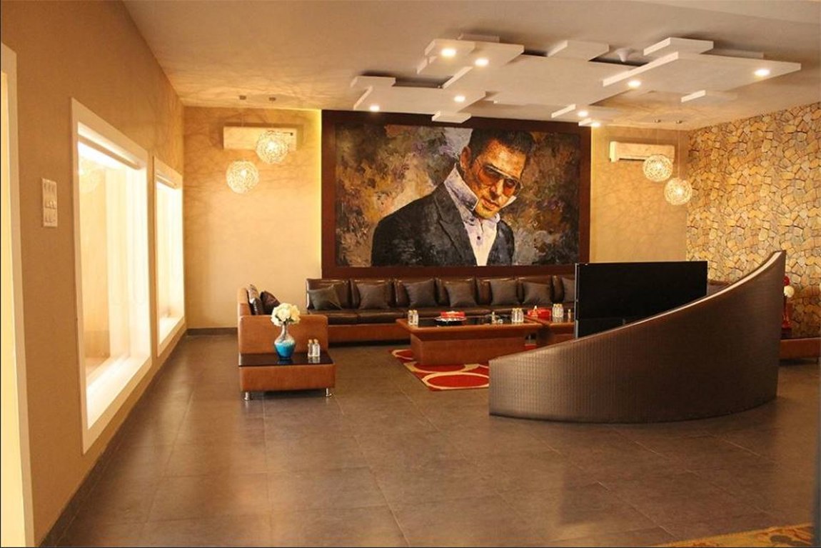 Salman Khan House Images Photos At Galaxy Apartment
