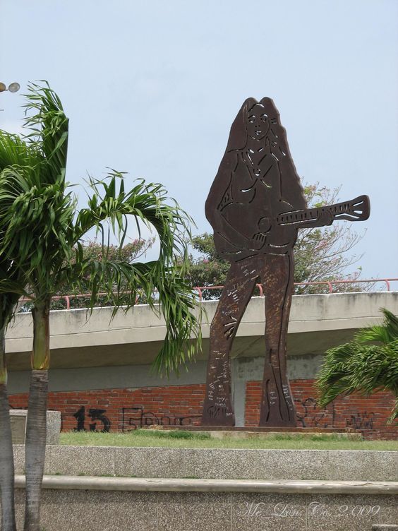Shakira e sua estátua em Barranquilla, saiba mais sobre o monumento