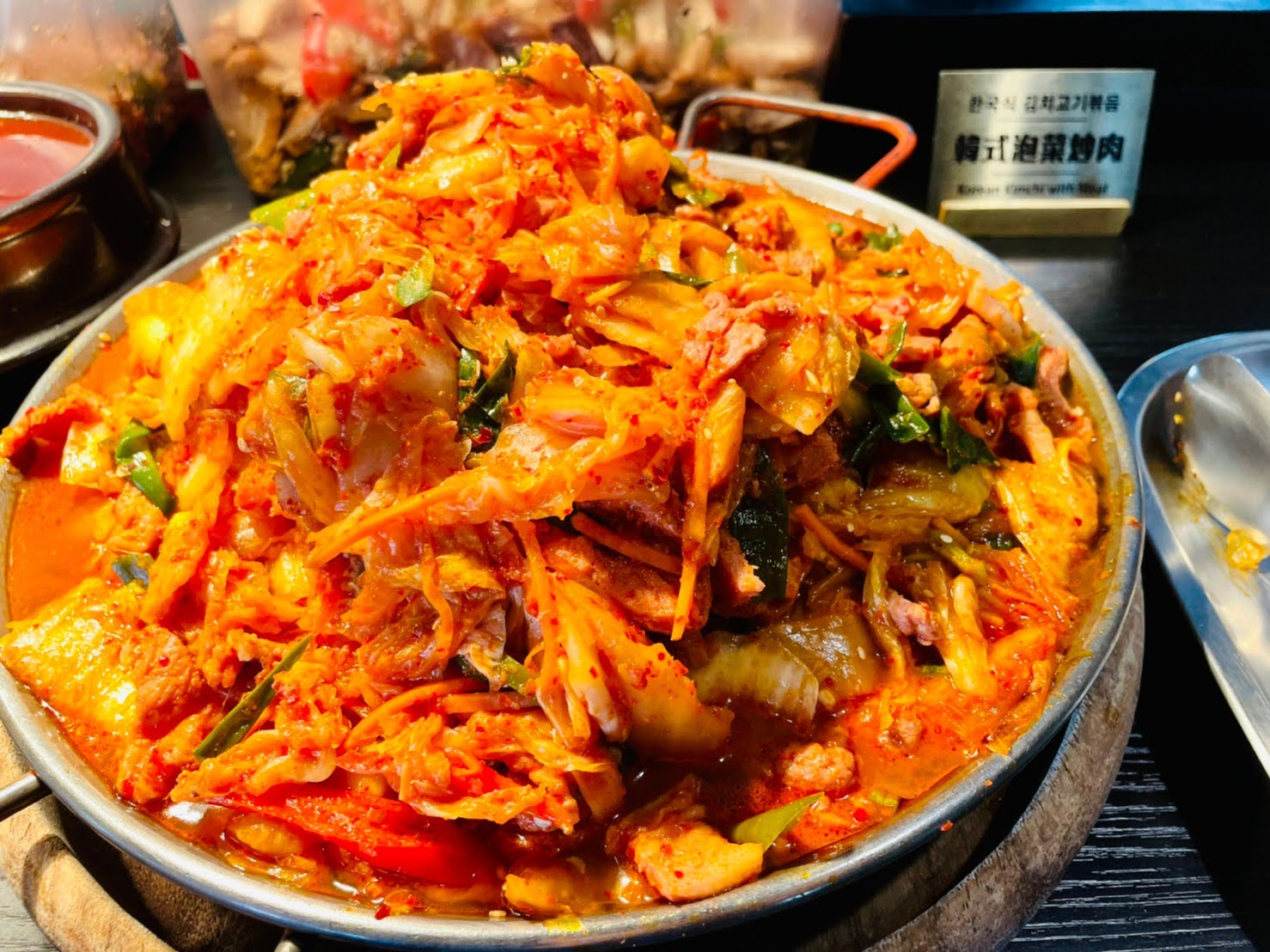 kimchi, 김치 韓式泡菜 台北西門町美食 韓式炸雞 泡菜 豆腐鍋 烤肉吃到飽