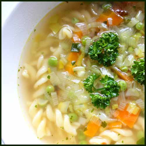 How to Make Easy Healthy Vegetable Stock for Free!