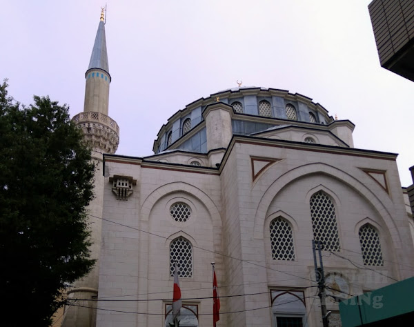Mesjid Tokyo Camii, Arsitektur Indah Bercita Rasa Tinggi Mesjid Camii Tokyo ini adalah mesjid terbesar yang ada di Jepang Mesjid Tokyo Camii, Arsitektur Indah Bercita Rasa Tinggi