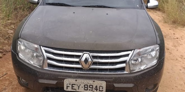 Carro roubado com placas de SP é encontrado abandonado na zona rural de Lagoa-PB