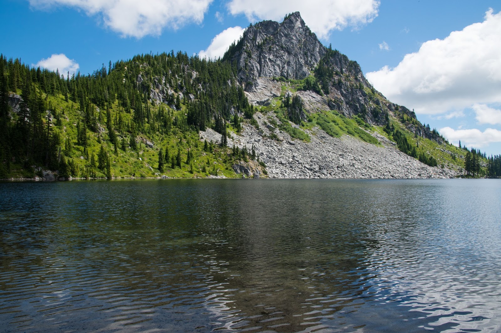 Hiking Shenandoah Lake Valhalla and Mount McCausland
