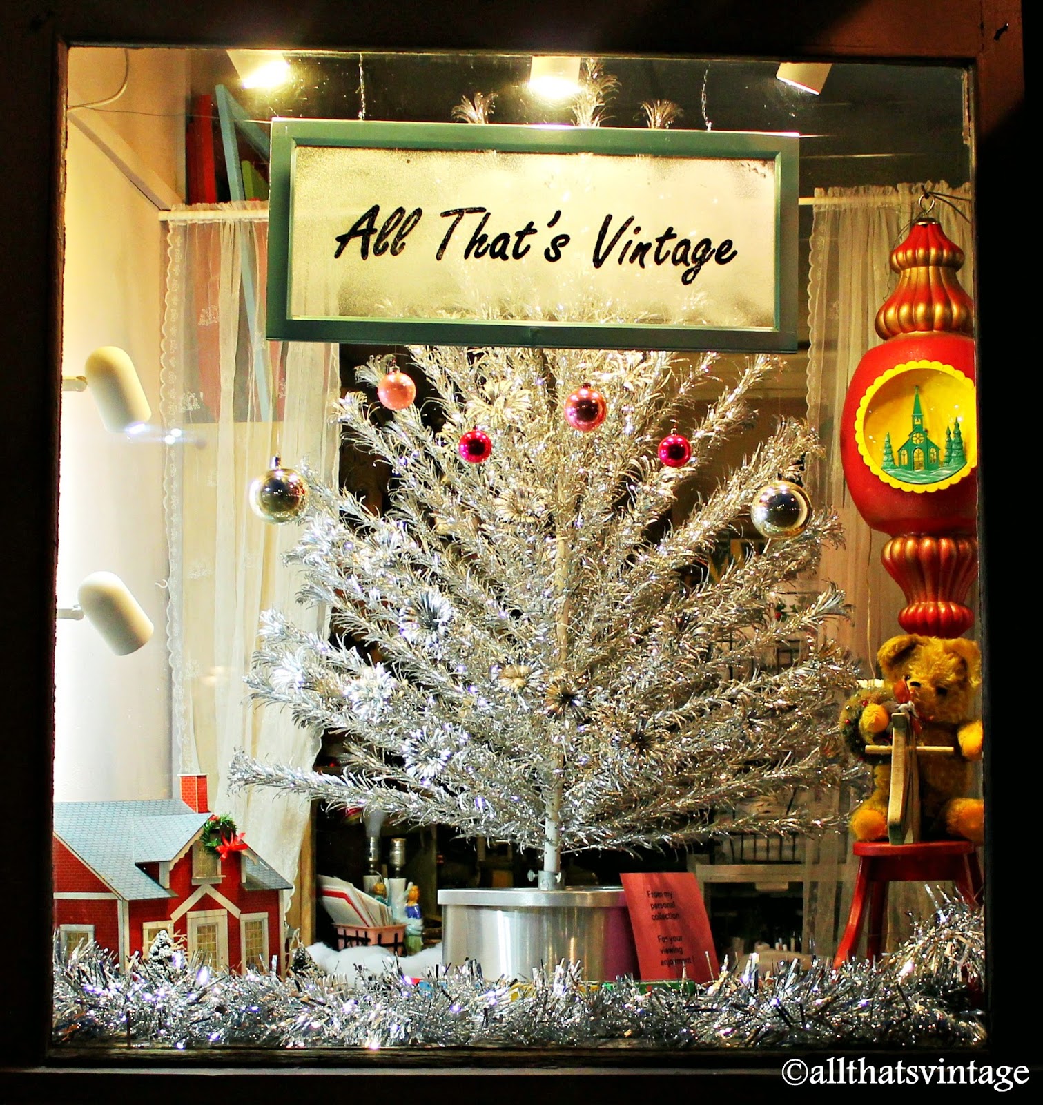 All That's Vintage Christmas Window Displays in Galena