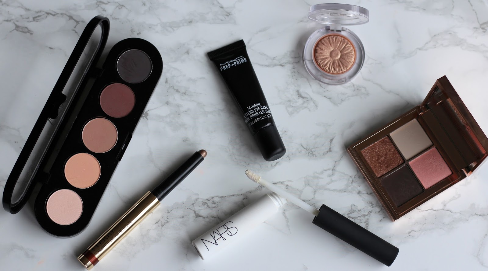 Why use an eye shadow primer? Strawberry Blonde