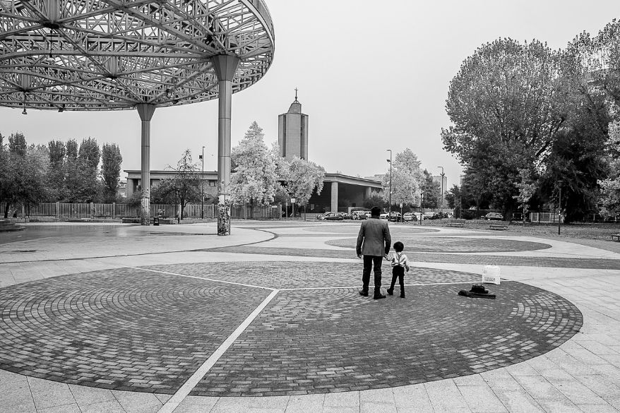 MINERVA NEWS : Dirigente di banca e fotografo